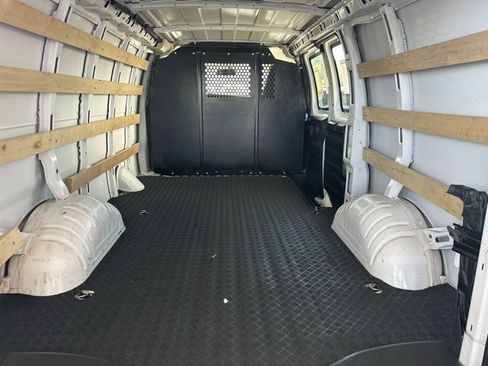 Certified 2024 Chevrolet Express 2500 w/ Driver Convenience Package image 18