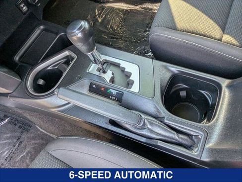 Used 2017 Toyota RAV4 XLE FWD image 19