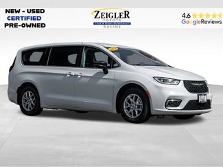 Used 2024 Chrysler Pacifica Touring-L FWD video 1