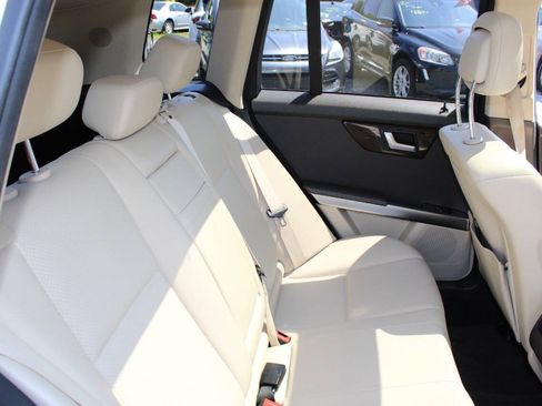 Used 2015 Mercedes-Benz GLK 350 2WD image 18