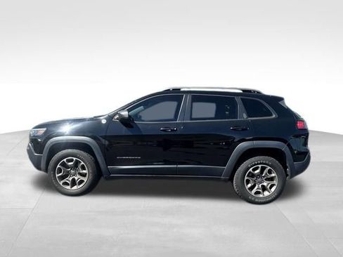 Used 2020 Jeep Cherokee Trailhawk image 3