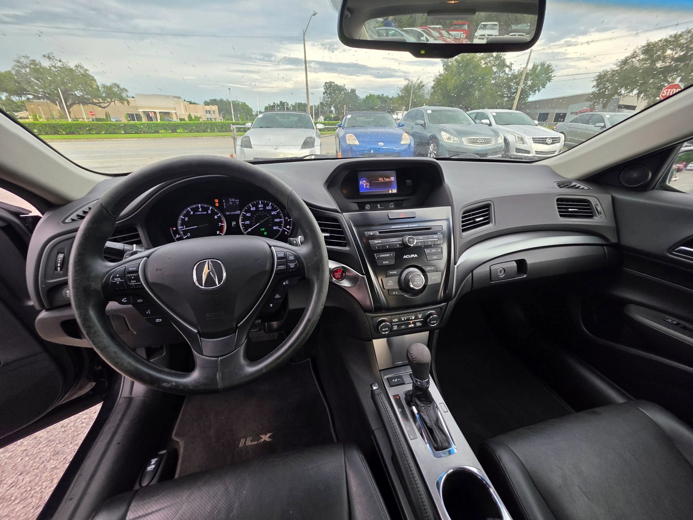 Used 2013 Acura ILX w/ Premium Package FWD image 10