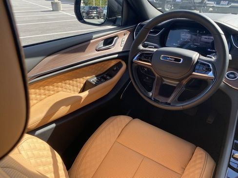 New 2025 Jeep Grand Cherokee L Summit w/ Advanced Protech Group IV image 52