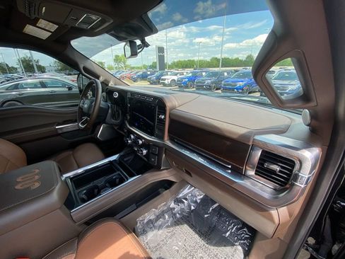 Used 2024 Ford F250 King Ranch w/ Chrome Package AWD/4WD image 32