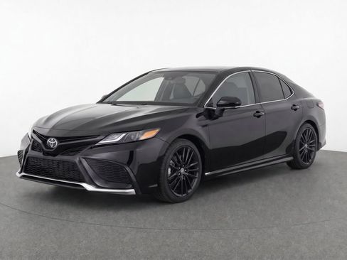 Used 2024 Toyota Camry XSE w/ Navigation Package FWD image 1