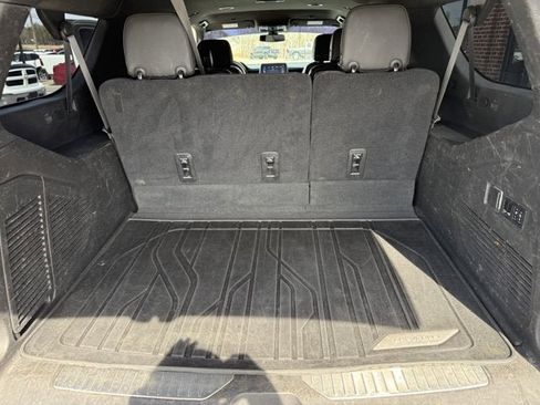 Used 2021 Chevrolet Suburban RST w/ Luxury Package image 21