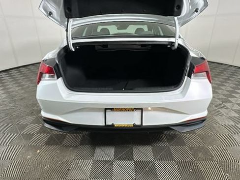 Used 2022 Hyundai Elantra SEL w/ Convenience Package FWD image 27