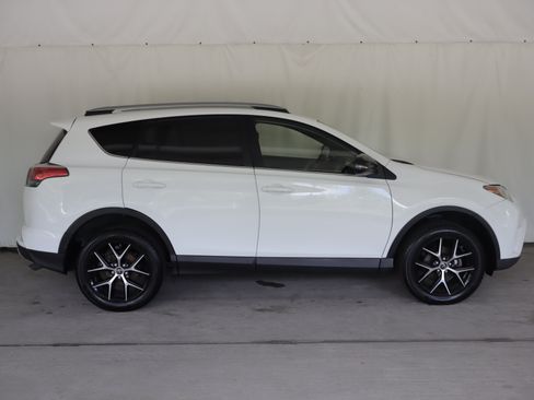 Used 2018 Toyota RAV4 SE w/ Power Extra Value Package AWD/4WD image 6