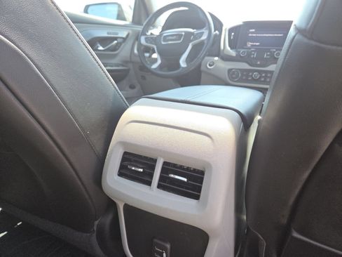 Used 2021 GMC Terrain SLT w/ LPO, Floor Liner Package FWD image 23