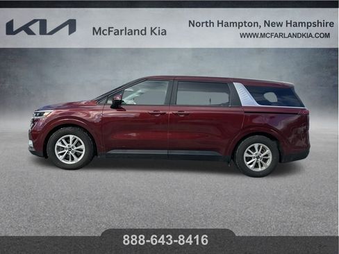 Used 2024 Kia Carnival LX image 4