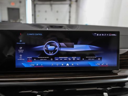 New 2027 BMW X7 M60i AWD/4WD image 18
