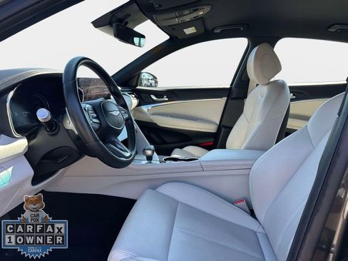 Used 2025 Genesis G70 2.5T AWD/4WD image 17