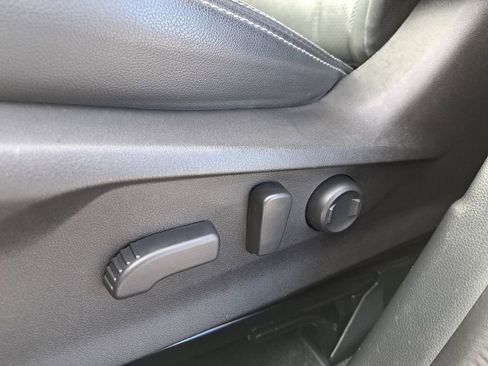 Used 2020 Subaru Forester Limited w/ Popular Package #3 image 16