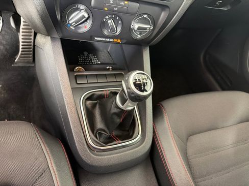 Used 2012 Volkswagen Jetta GLI FWD image 14
