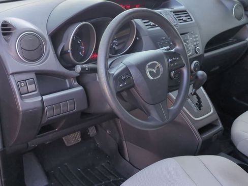 Used 2014 MAZDA MAZDA5 Sport FWD image 2