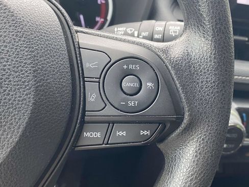 Used 2024 Toyota RAV4 XLE FWD image 20