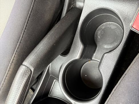 Used 2014 Chevrolet Cruze LS image 28