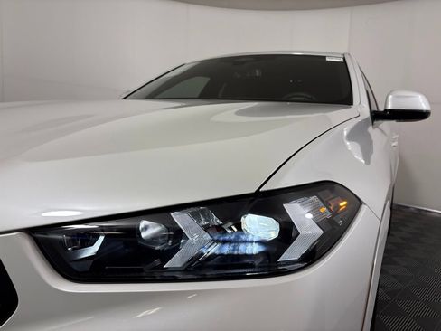 Certified 2026 BMW X6 xDrive40i w/ Climate Comfort Package AWD/4WD image 9