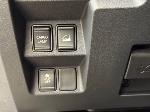 Used 2023 Nissan Frontier SV w/ Midnight Edition Package image 34