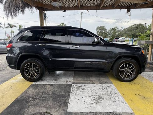 Used 2016 Jeep Grand Cherokee Limited RWD image 4