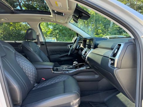 Used 2023 Kia Sorento SX Prestige AWD/4WD image 16