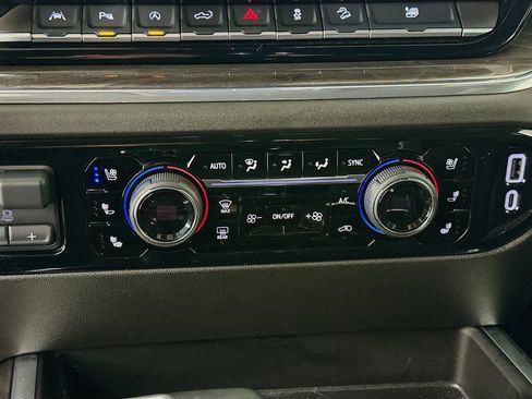 Certified 2025 Chevrolet Silverado 1500 LTZ w/ LTZ Premium Package image 18