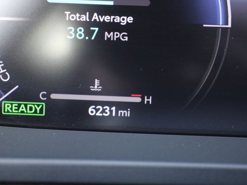 Used 2025 Toyota Crown Signia image 37