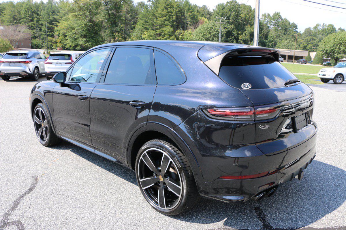 Used 2019 Porsche Cayenne S AWD/4WD image 3
