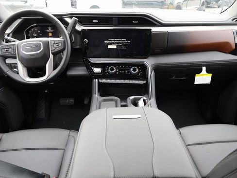 New 2026 GMC Sierra 3500 Denali w/ Technology Package image 18