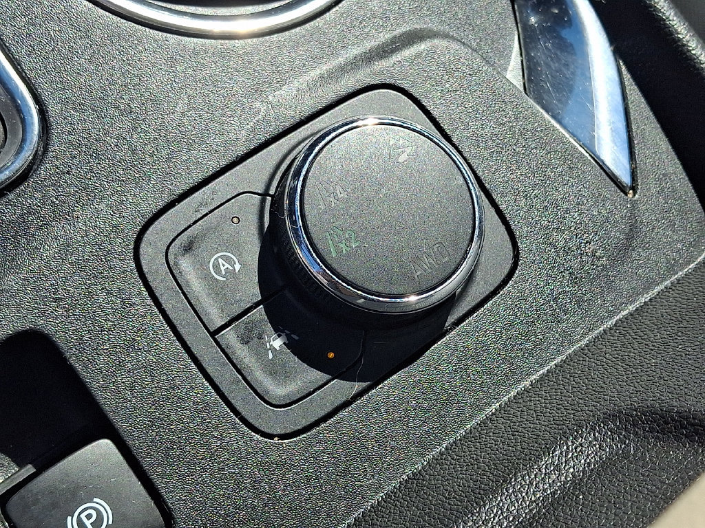 Used 2023 Chevrolet Traverse LS w/ Safety Package AWD/4WD image 24
