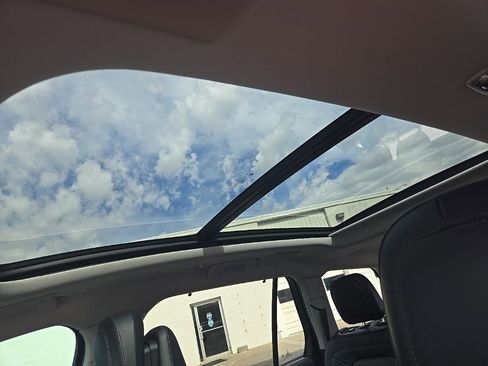 Used 2025 Lincoln Aviator Reserve w/ Equipment Group 201A image 24