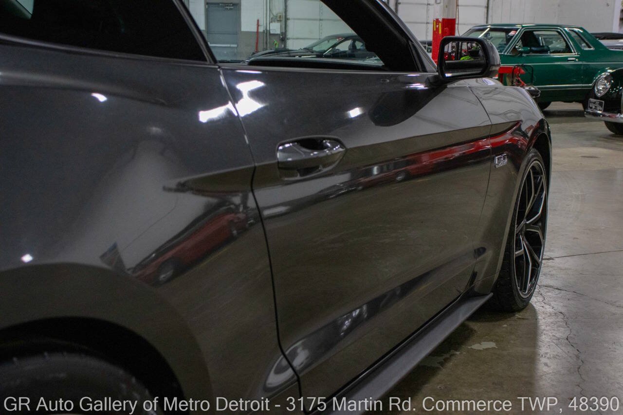 Used 2017 Ford Mustang GT Premium RWD image 23