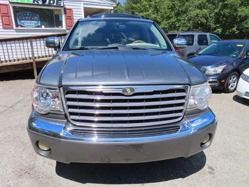 Used 2007 Chrysler Aspen Limited image 3
