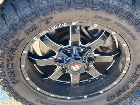 Used 2019 RAM 1500 Laramie w/ Off Road Group AWD/4WD image 10