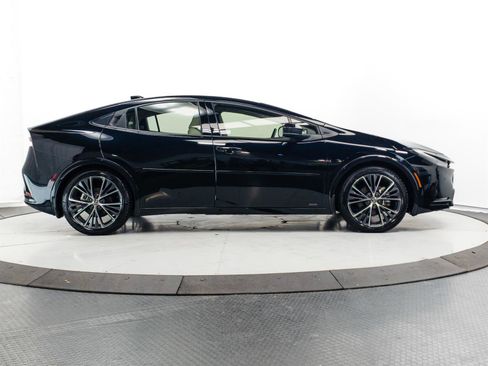 Used 2024 Toyota Prius XLE image 12