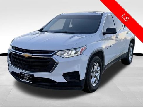 Used 2019 Chevrolet Traverse LS image 3