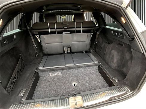 Used 2017 Mercedes-Benz E 400 4MATIC Wagon image 27