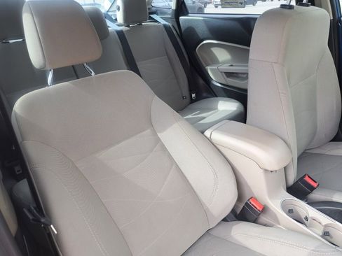 Used 2018 Ford Fiesta SE image 17