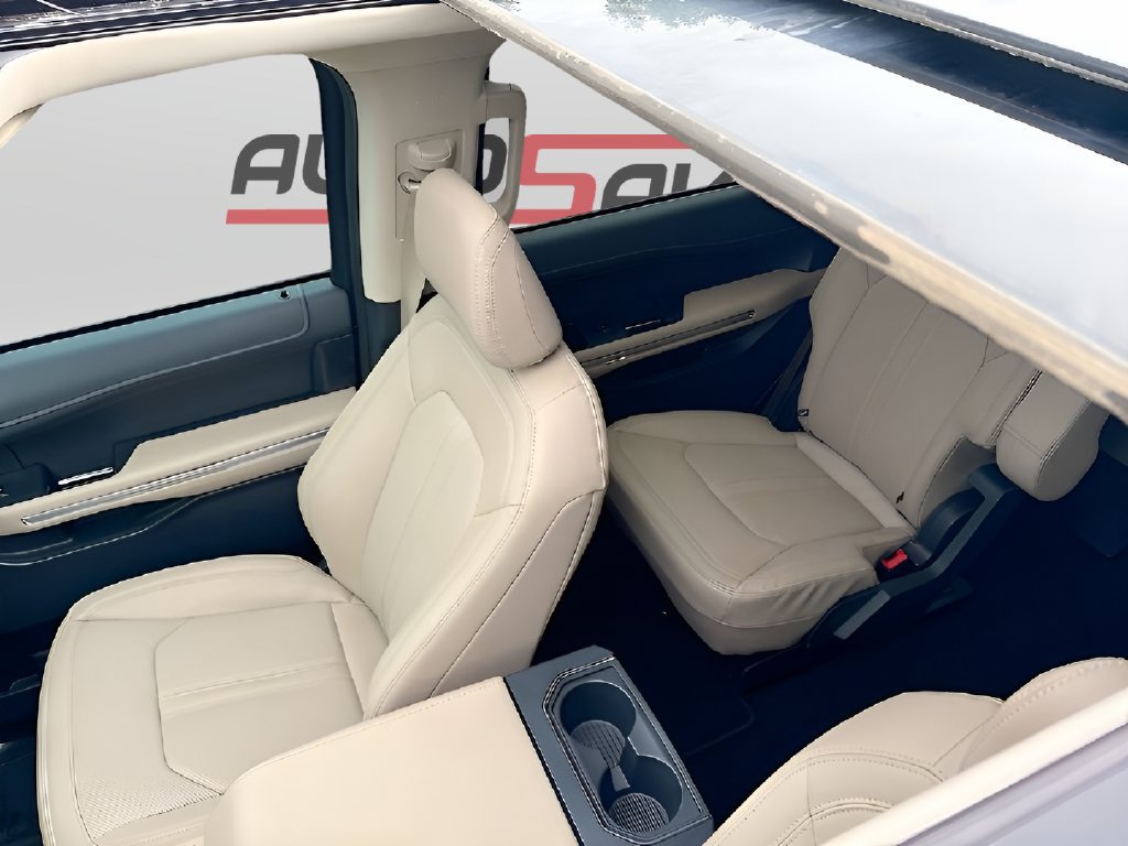 Used 2024 Ford Expedition Limited RWD image 23