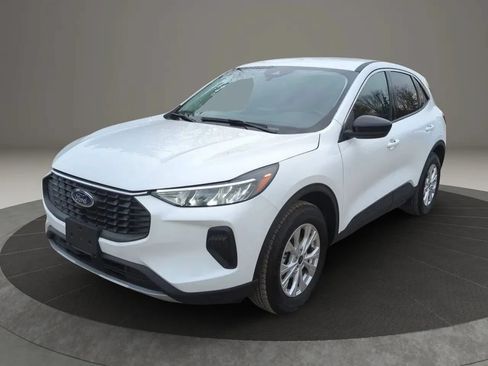 Used 2024 Ford Escape Active AWD/4WD image 1