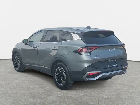 Used 2023 Kia Sportage LX FWD image 7