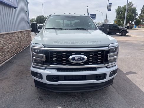 Used 2025 Ford F350 Platinum AWD/4WD image 3