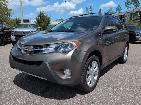 Used 2014 Toyota RAV4 Limited FWD image 2