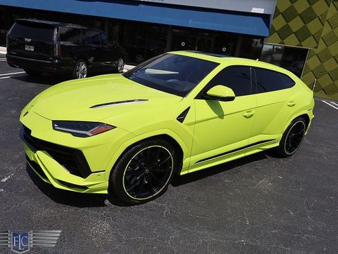 Used 2023 Lamborghini Urus S AWD/4WD image 13