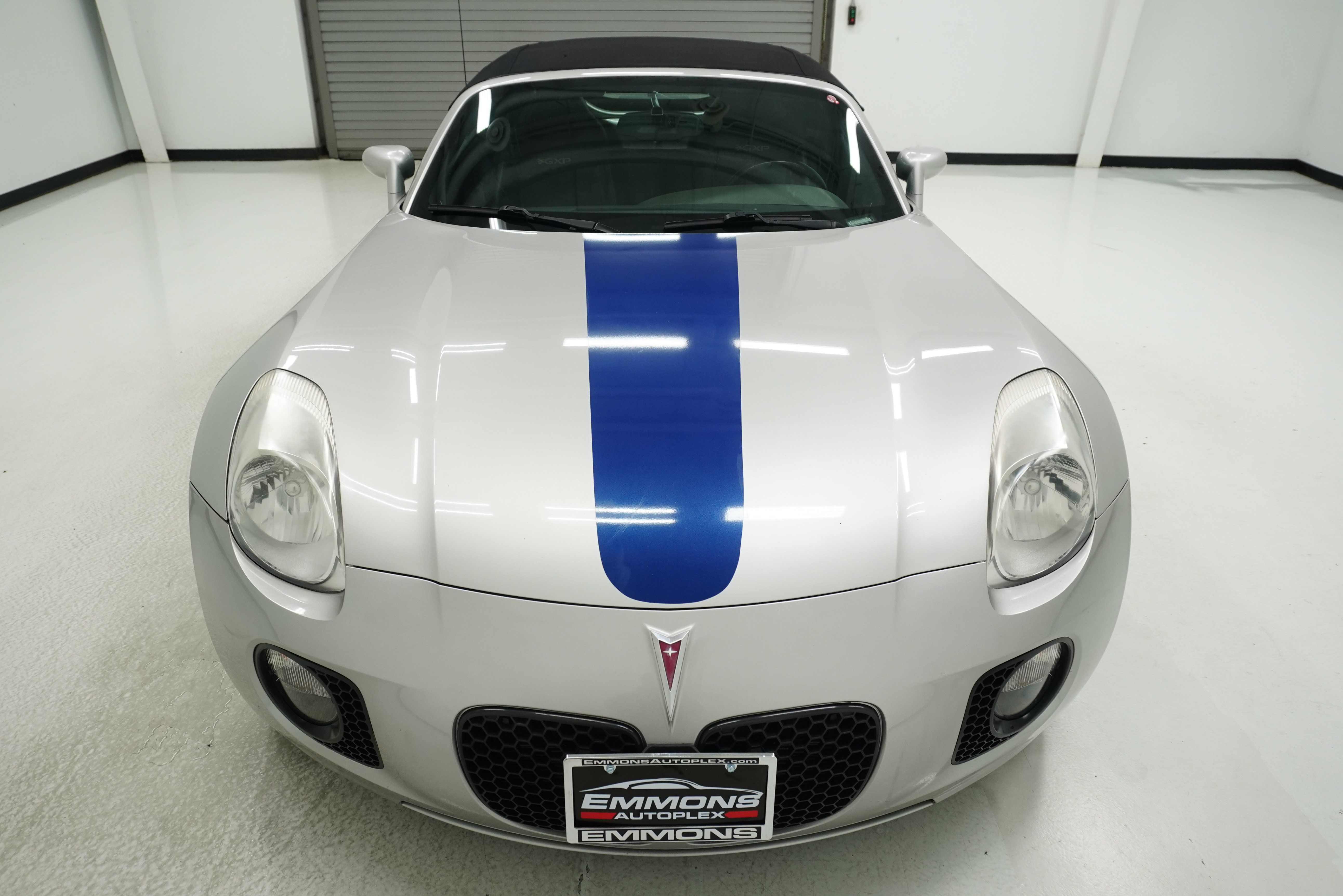 Used 2008 Pontiac Solstice GXP w/ Premium Package RWD image 2