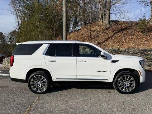 Used 2025 GMC Yukon Denali image 1