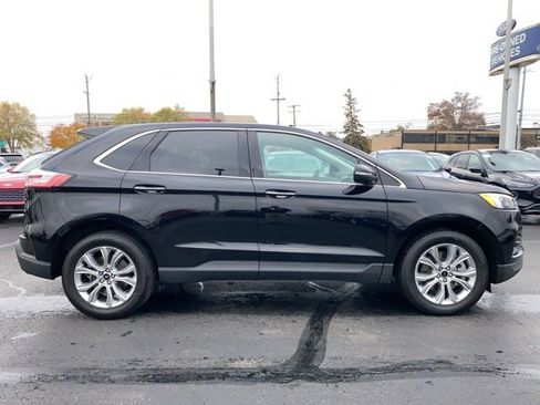 Certified 2024 Ford Edge Titanium image 4