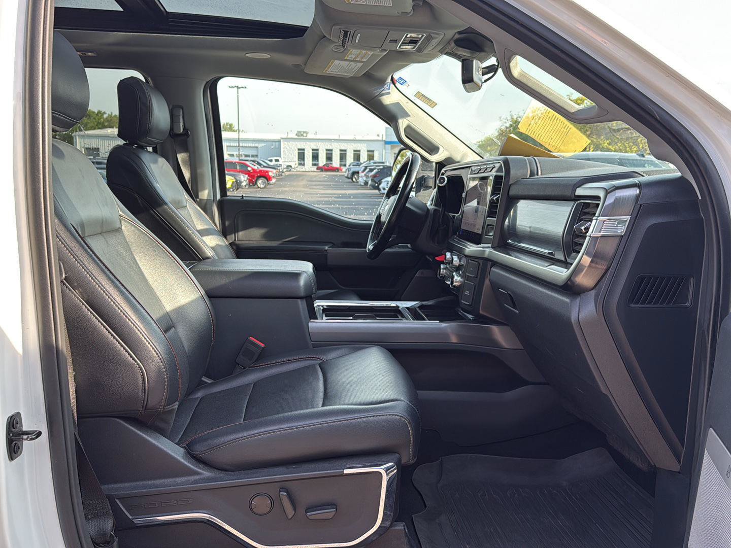 Used 2024 Ford F250 Lariat w/ Lariat Ultimate Package AWD/4WD image 12