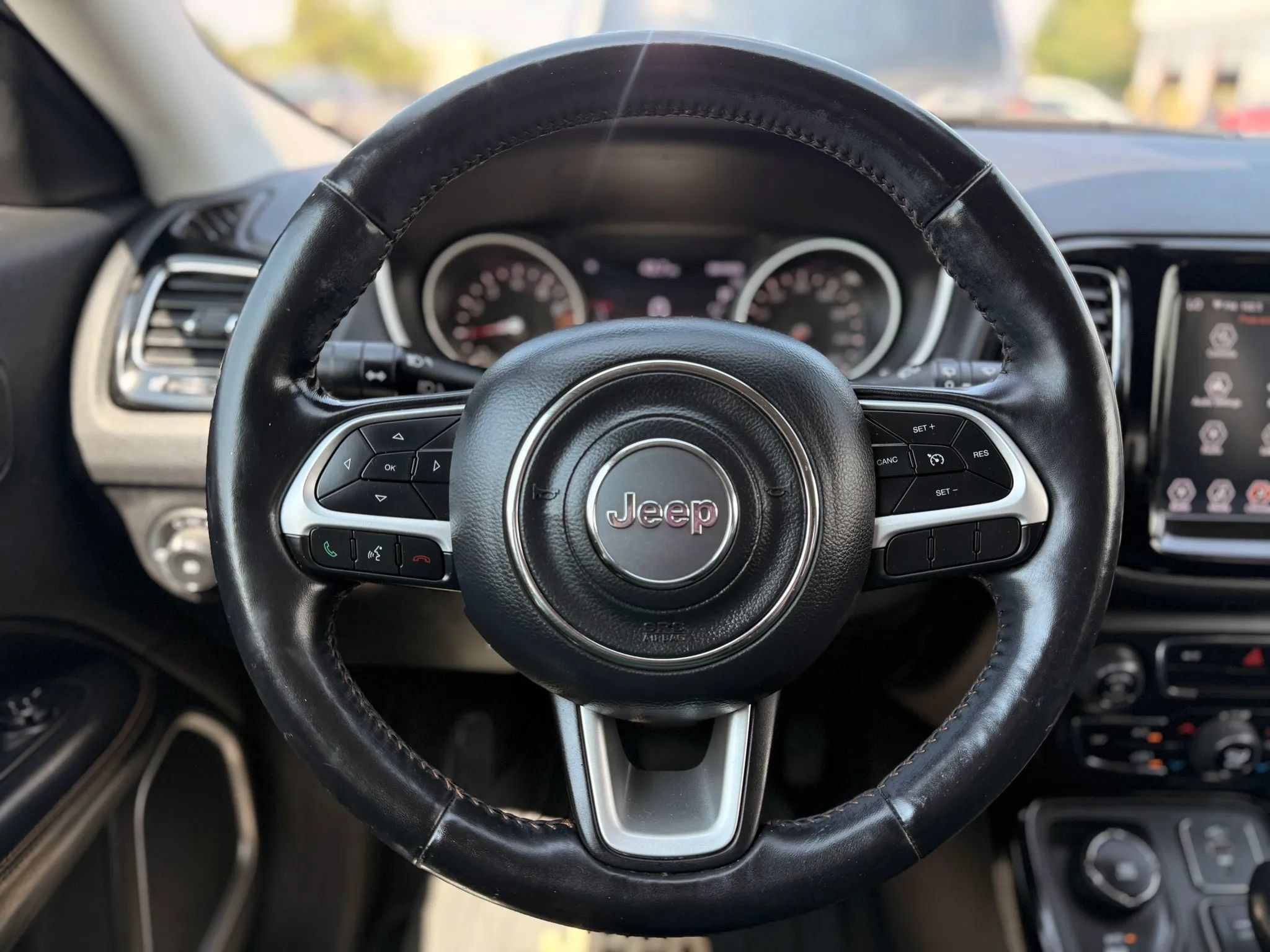Used 2019 Jeep Compass Limited AWD/4WD image 25