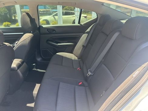 Used 2023 Nissan Altima 2.5 SV w/ SV Premium Package FWD image 17